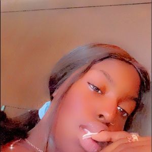 Meet your Posher, Whitney